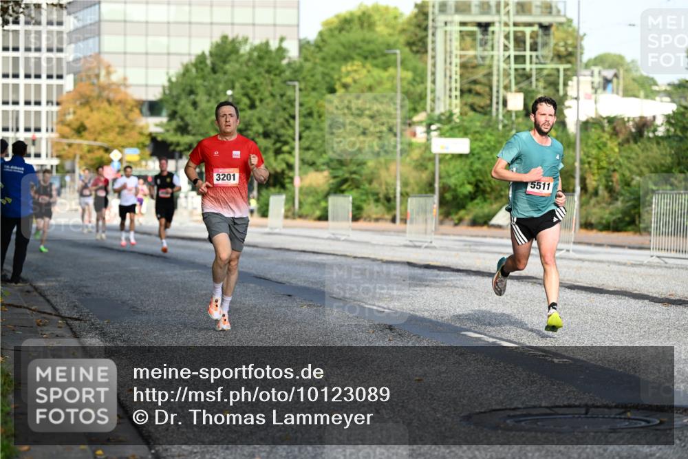 06.09.2026 - CURREX Alsterlauf Dr. Thomas Lammeyer http://msf.ph/oto/10123089 06.09.2026 09:38:59 Laufen 3201, 5511 meine-sportfotos.de