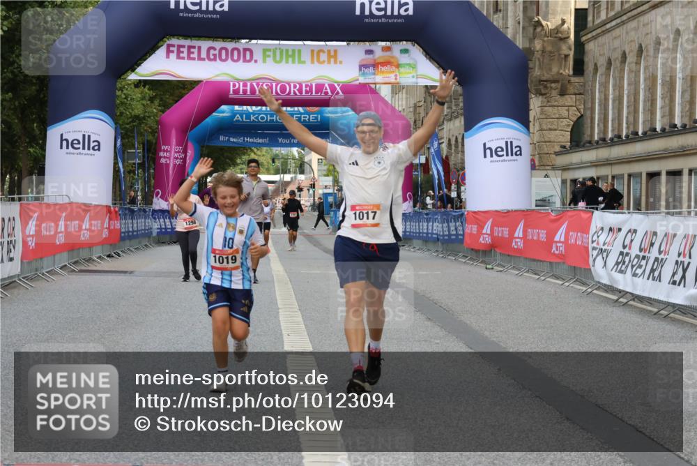 06.09.2026 - CURREX Alsterlauf Strokosch-Dieckow http://msf.ph/oto/10123094 06.09.2026 12:09:33 Ziel 1017, 1019 meine-sportfotos.de