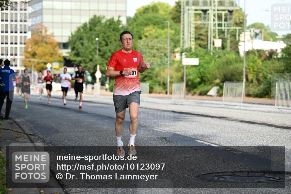 06.09.2026 - CURREX Alsterlauf Dr. Thomas Lammeyer http://msf.ph/oto/10123097 06.09.2026 09:39:01 Laufen 201 meine-sportfotos.de