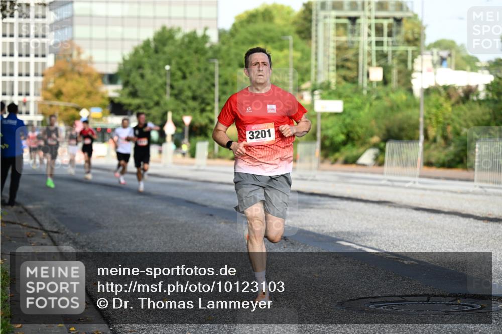 06.09.2026 - CURREX Alsterlauf Dr. Thomas Lammeyer http://msf.ph/oto/10123103 06.09.2026 09:39:01 Laufen 3201 meine-sportfotos.de