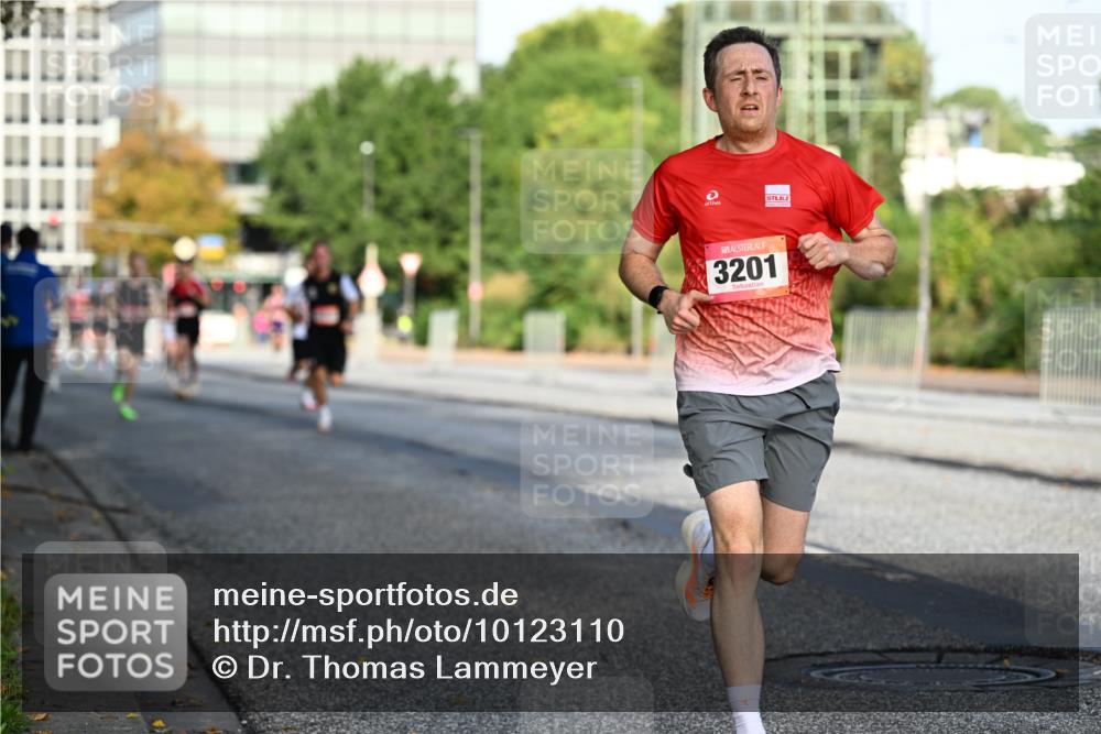 06.09.2026 - CURREX Alsterlauf Dr. Thomas Lammeyer http://msf.ph/oto/10123110 06.09.2026 09:39:02 Laufen 3201 meine-sportfotos.de