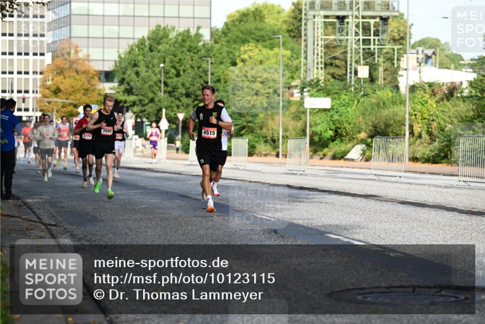 06.09.2026 - CURREX Alsterlauf Dr. Thomas Lammeyer http://msf.ph/oto/10123115 06.09.2026 09:39:05 Laufen 3779, 3592, 4470, 4470, 4515, 11 meine-sportfotos.de