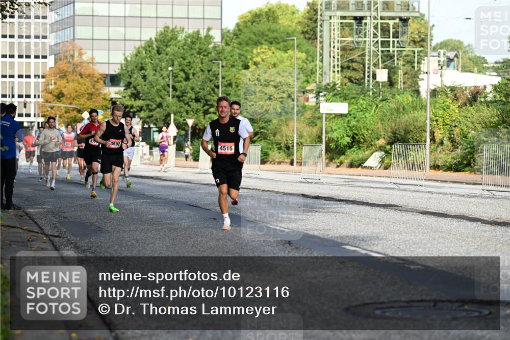 06.09.2026 - CURREX Alsterlauf Dr. Thomas Lammeyer http://msf.ph/oto/10123116 06.09.2026 09:39:05 Laufen 371, 3592, 4515 meine-sportfotos.de