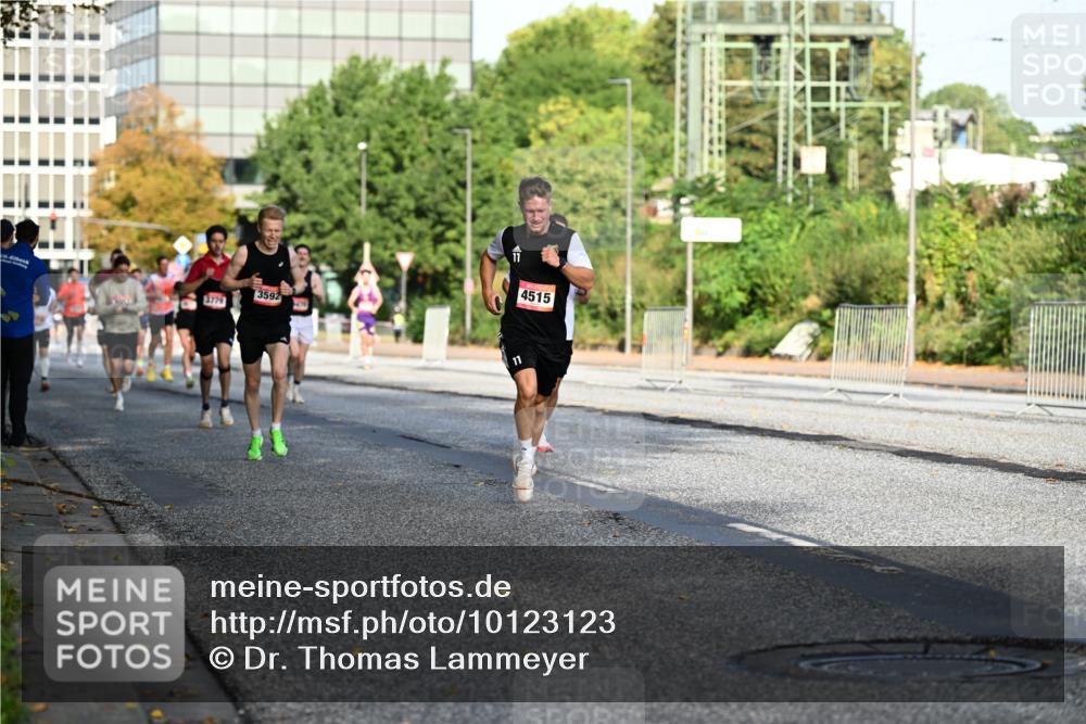 06.09.2026 - CURREX Alsterlauf Dr. Thomas Lammeyer http://msf.ph/oto/10123123 06.09.2026 09:39:05 Laufen 3779, 3592, 4515, 11 meine-sportfotos.de