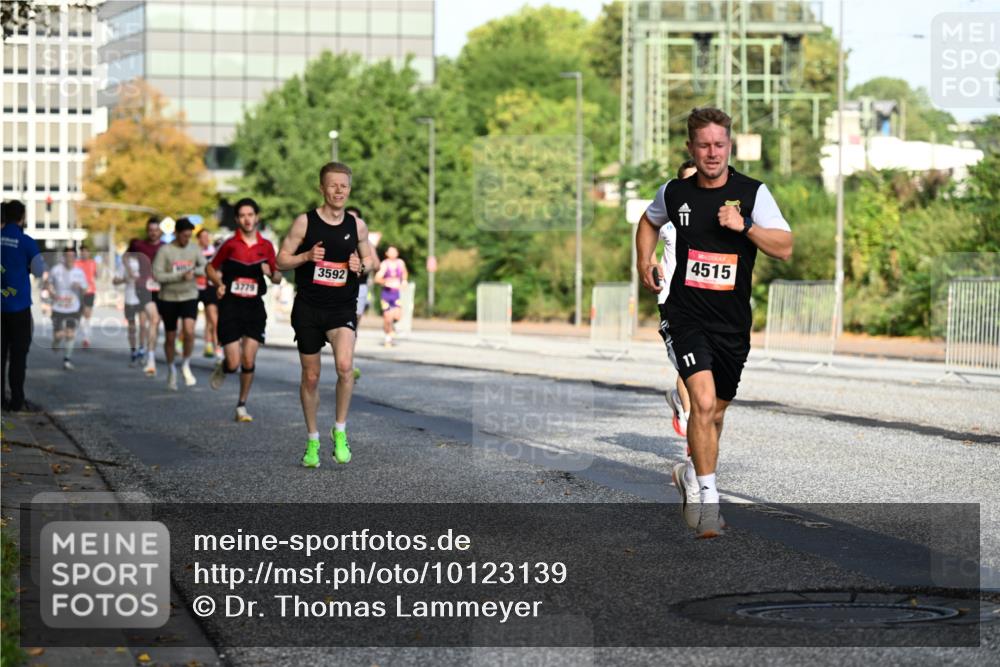 06.09.2026 - CURREX Alsterlauf Dr. Thomas Lammeyer http://msf.ph/oto/10123139 06.09.2026 09:39:07 Laufen 3779, 3592, 11, 4515, 11 meine-sportfotos.de