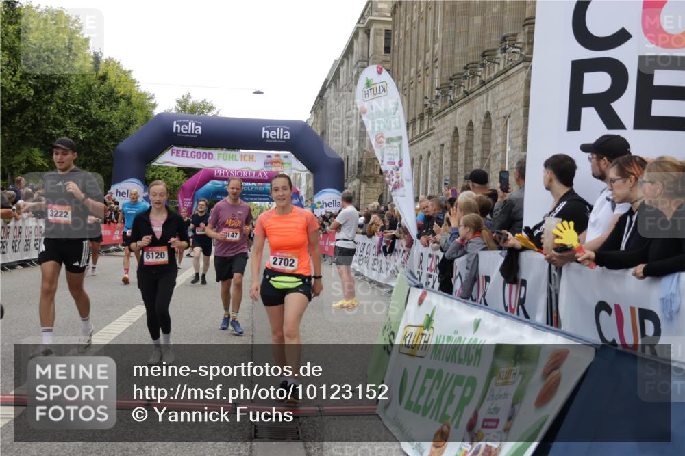 06.09.2026 - CURREX Alsterlauf Yannick Fuchs http://msf.ph/oto/10123152 06.09.2026 10:02:41 Ziel 2135, 2304, 2486, 2488, 2702, 2954, 3028, 3042, 3089, 3221, 3222, 3532, 3584, 3790, 3858, 3882, 4173, 4263, 4285, 4325, 4550, 4594, 4624, 5379, 5693, 5698, 5908, 6120, 6174, 6203, 6219, 6431, 8121, 8147, 8244, 8268, 8305 meine-sportfotos.de