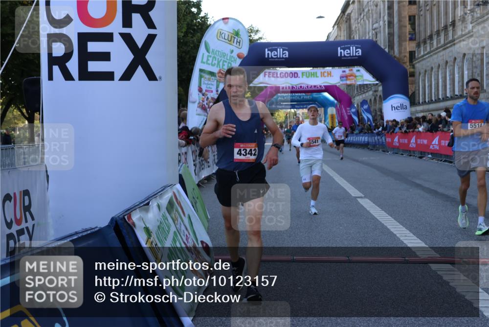 06.09.2026 - CURREX Alsterlauf Strokosch-Dieckow http://msf.ph/oto/10123157 06.09.2026 09:41:21 Ziel 3053, 3997, 4342, 4705, 5105, 5514, 5541, 5673, 6080, 6132, 6135 meine-sportfotos.de