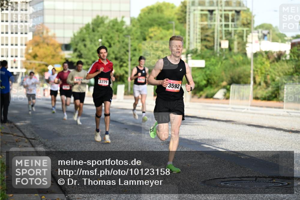 06.09.2026 - CURREX Alsterlauf Dr. Thomas Lammeyer http://msf.ph/oto/10123158 06.09.2026 09:39:08 Laufen 3592, 3779 meine-sportfotos.de