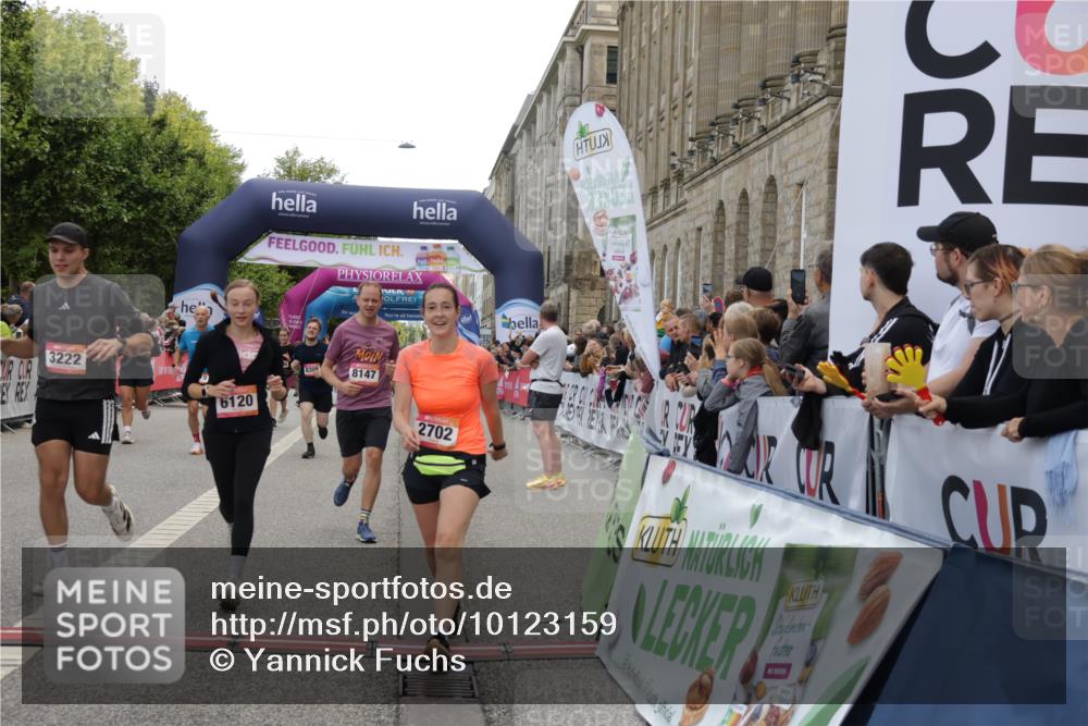 06.09.2026 - CURREX Alsterlauf Yannick Fuchs http://msf.ph/oto/10123159 06.09.2026 10:02:41 Ziel 2135, 2304, 2486, 2488, 2702, 2954, 3028, 3042, 3089, 3221, 3222, 3532, 3584, 3790, 3858, 3882, 4173, 4263, 4285, 4325, 4550, 4594, 4624, 5379, 5693, 5698, 5908, 6120, 6174, 6203, 6219, 6431, 8121, 8147, 8244, 8268, 8305 meine-sportfotos.de