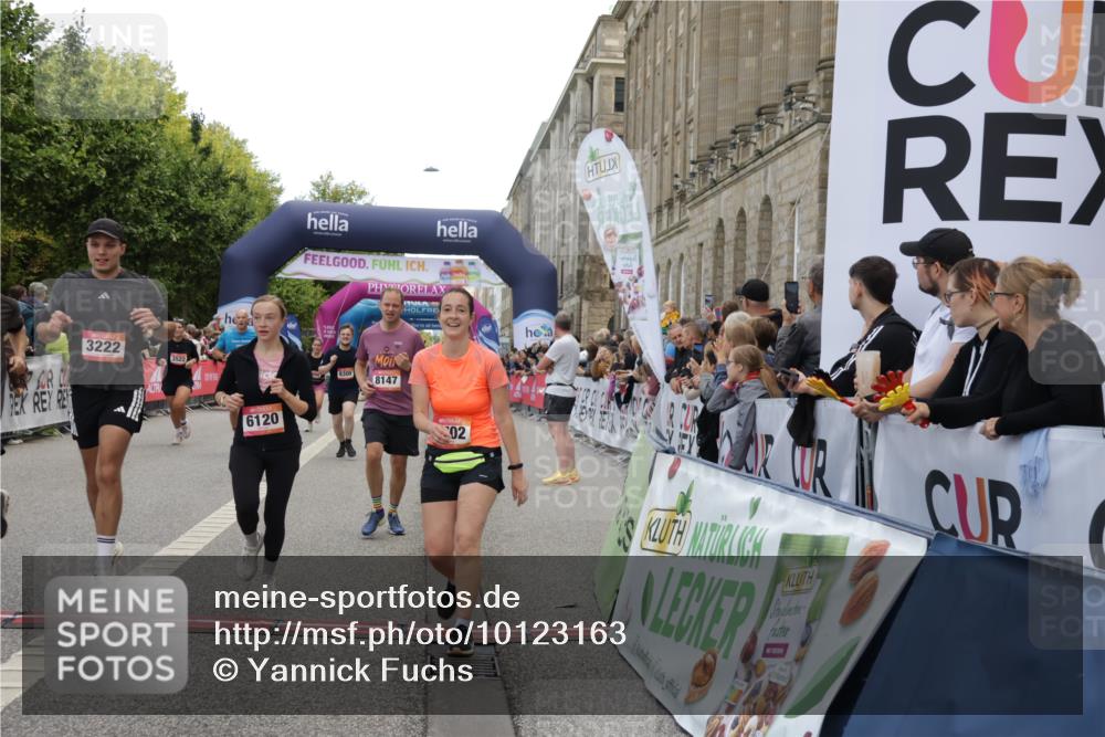 06.09.2026 - CURREX Alsterlauf Yannick Fuchs http://msf.ph/oto/10123163 06.09.2026 10:02:41 Ziel 2135, 2304, 2486, 2488, 2702, 2954, 3028, 3042, 3089, 3221, 3222, 3532, 3584, 3790, 3858, 3882, 4173, 4263, 4285, 4325, 4550, 4594, 4624, 5379, 5693, 5698, 5908, 6120, 6174, 6203, 6219, 6431, 8121, 8147, 8244, 8268, 8305 meine-sportfotos.de