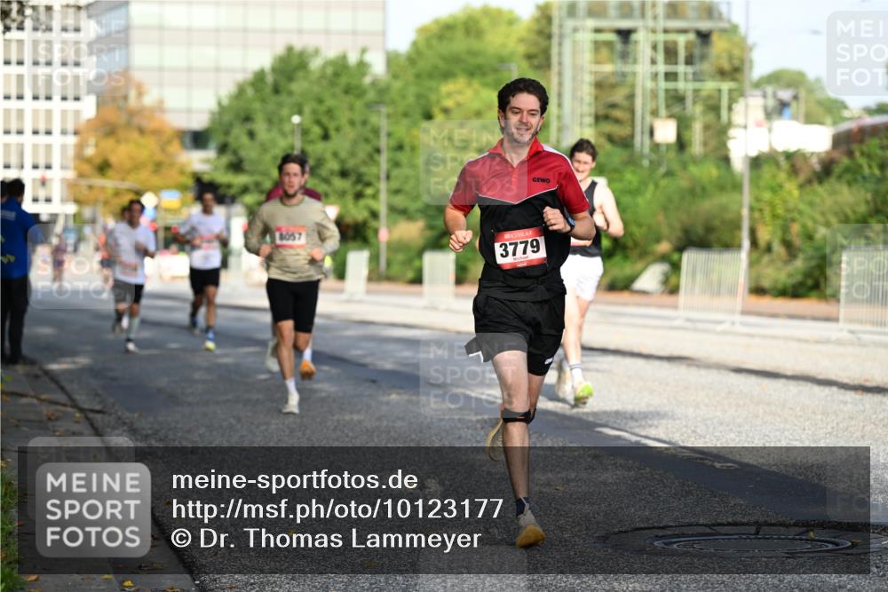 06.09.2026 - CURREX Alsterlauf Dr. Thomas Lammeyer http://msf.ph/oto/10123177 06.09.2026 09:39:10 Laufen 8057, 3779 meine-sportfotos.de