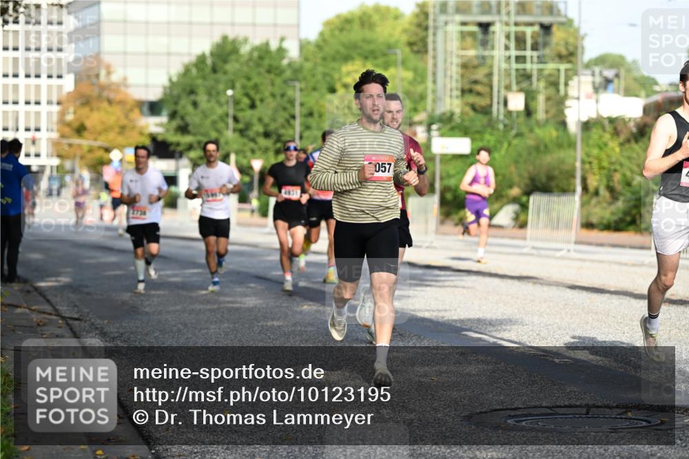 06.09.2026 - CURREX Alsterlauf Dr. Thomas Lammeyer http://msf.ph/oto/10123195 06.09.2026 09:39:12 Laufen 4831, 057 meine-sportfotos.de