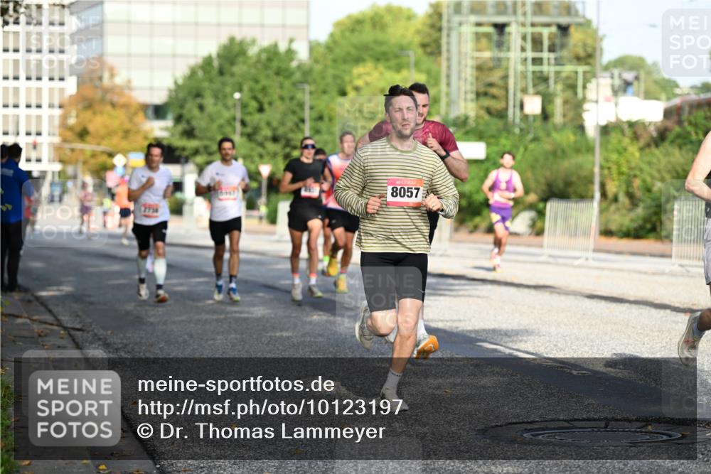 06.09.2026 - CURREX Alsterlauf Dr. Thomas Lammeyer http://msf.ph/oto/10123197 06.09.2026 09:39:12 Laufen 8057 meine-sportfotos.de