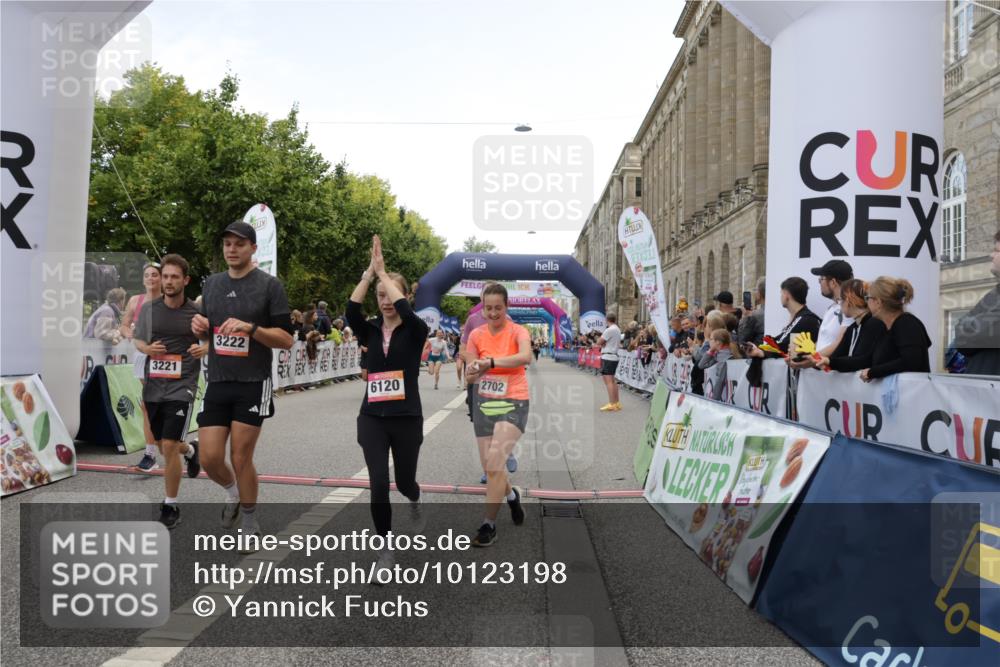 06.09.2026 - CURREX Alsterlauf Yannick Fuchs http://msf.ph/oto/10123198 06.09.2026 10:02:42 Ziel 2135, 2304, 2702, 2954, 3028, 3042, 3089, 3221, 3222, 3532, 3584, 4173, 4263, 4285, 4325, 4550, 4594, 4624, 5379, 5693, 5698, 5908, 6120, 6203, 6219, 6431, 8121, 8147, 8244, 8268, 8305 meine-sportfotos.de