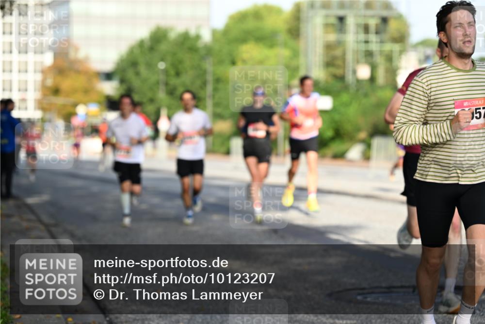 06.09.2026 - CURREX Alsterlauf Dr. Thomas Lammeyer http://msf.ph/oto/10123207 06.09.2026 09:39:13 Laufen 957 meine-sportfotos.de