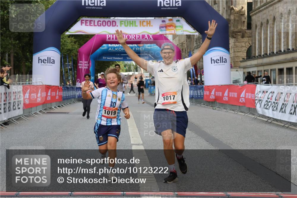 06.09.2026 - CURREX Alsterlauf Strokosch-Dieckow http://msf.ph/oto/10123222 06.09.2026 12:09:34 Ziel 1017, 1019 meine-sportfotos.de