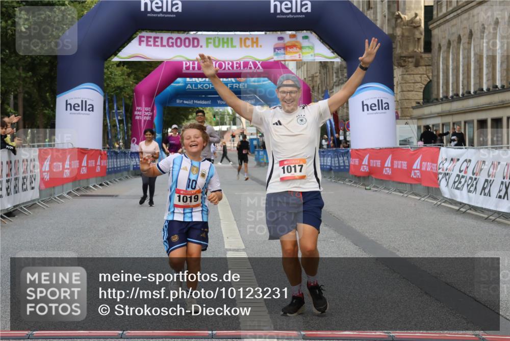06.09.2026 - CURREX Alsterlauf Strokosch-Dieckow http://msf.ph/oto/10123231 06.09.2026 12:09:34 Ziel 1017, 1019 meine-sportfotos.de
