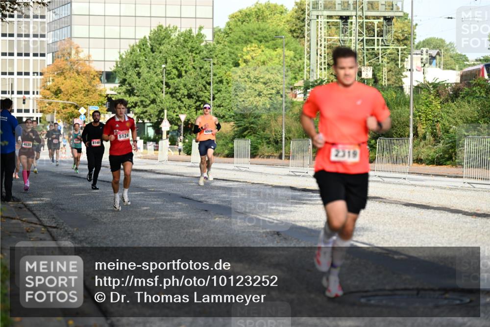 06.09.2026 - CURREX Alsterlauf Dr. Thomas Lammeyer http://msf.ph/oto/10123252 06.09.2026 09:39:18 Laufen 5124, 4068, 3239, 2003, 4535, 8148, 2319 meine-sportfotos.de
