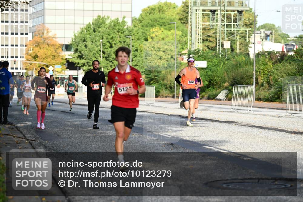 06.09.2026 - CURREX Alsterlauf Dr. Thomas Lammeyer http://msf.ph/oto/10123279 06.09.2026 09:39:20 Laufen 6127, 4535, 2003, 148, 512, 4068 meine-sportfotos.de