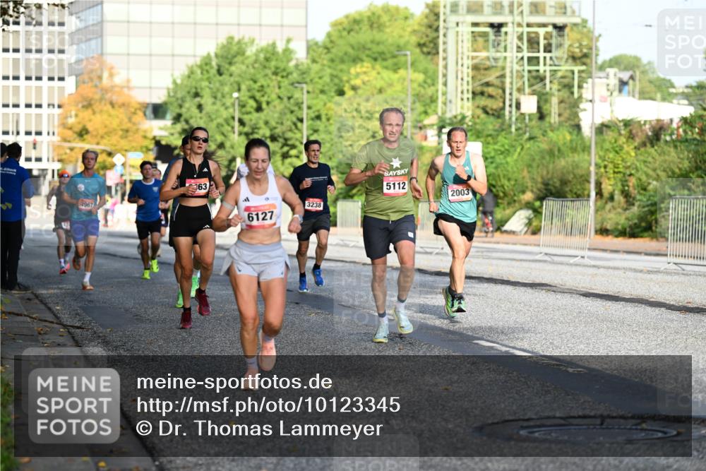 06.09.2026 - CURREX Alsterlauf Dr. Thomas Lammeyer http://msf.ph/oto/10123345 06.09.2026 09:39:27 Laufen 967, 63, 6127, 3238, 5112, 2003 meine-sportfotos.de