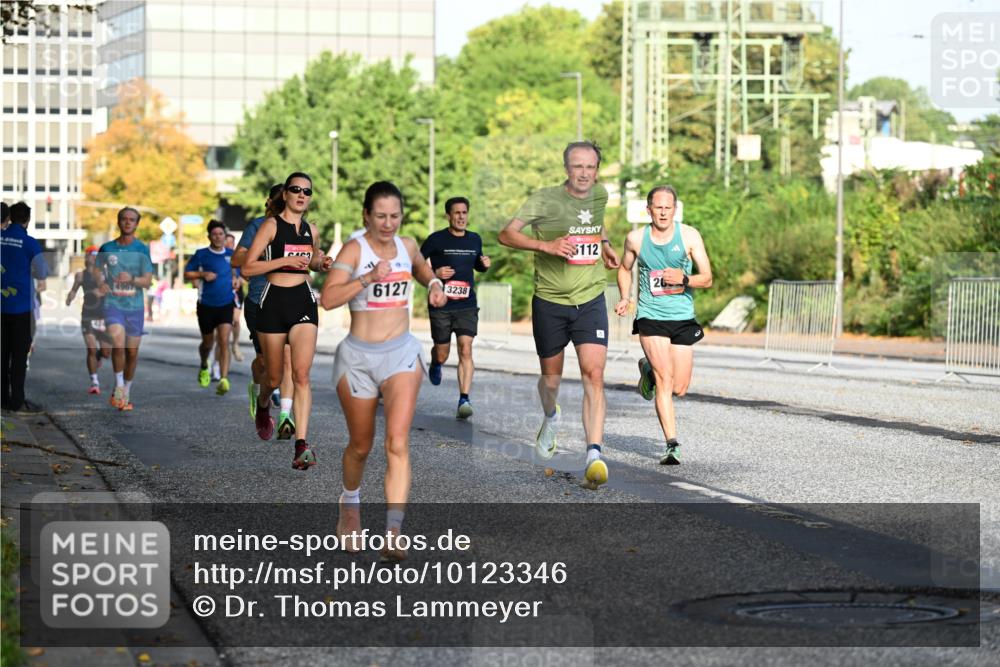 06.09.2026 - CURREX Alsterlauf Dr. Thomas Lammeyer http://msf.ph/oto/10123346 06.09.2026 09:39:27 Laufen 6127, 3238 meine-sportfotos.de