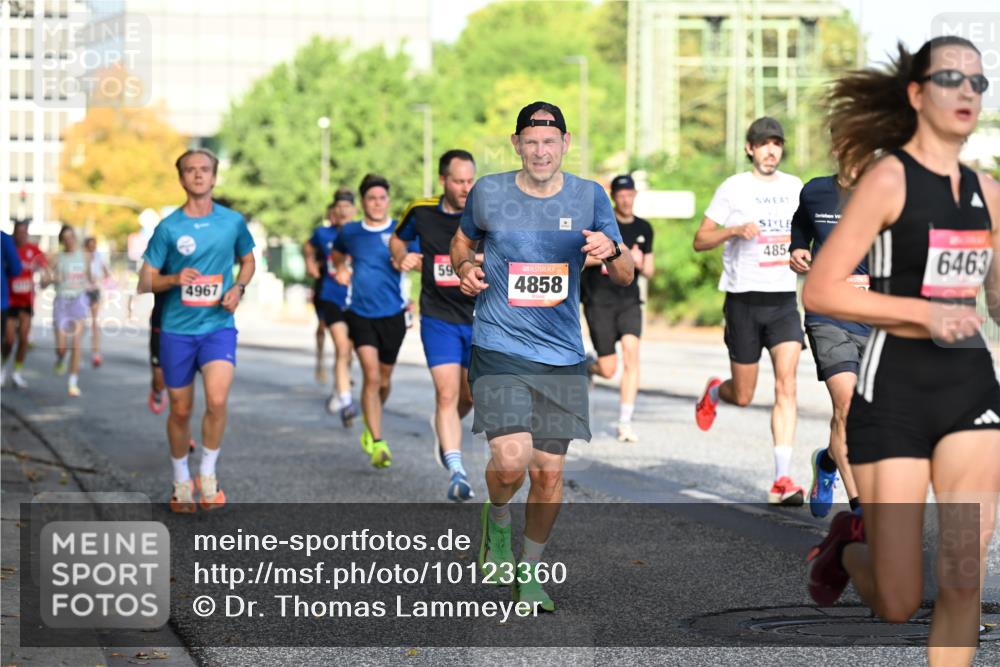 06.09.2026 - CURREX Alsterlauf Dr. Thomas Lammeyer http://msf.ph/oto/10123360 06.09.2026 09:39:30 Laufen 59, 4967, 4858, 4854, 6463 meine-sportfotos.de