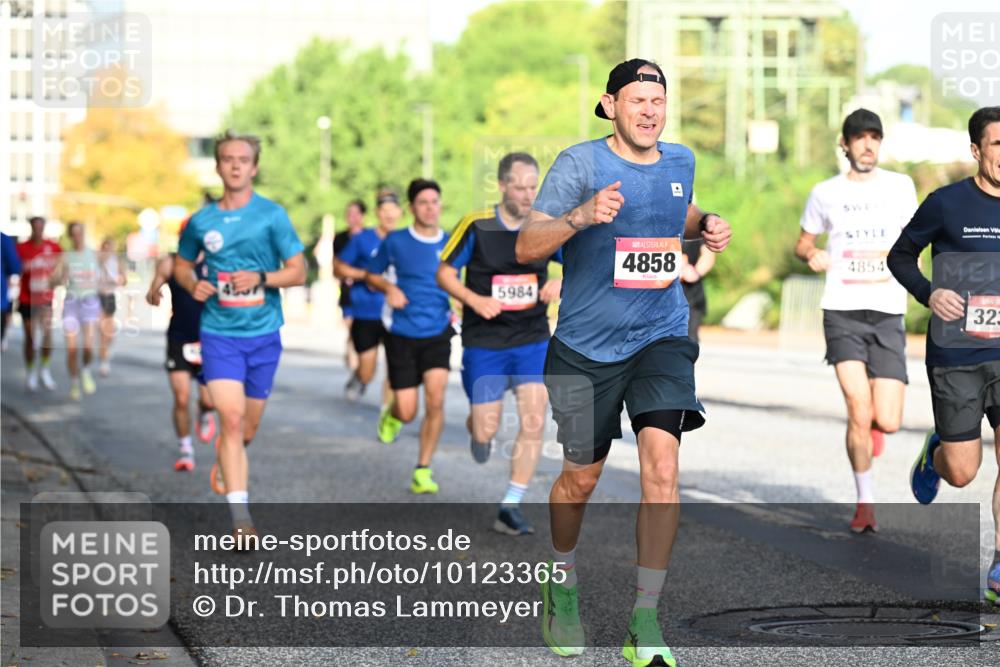 06.09.2026 - CURREX Alsterlauf Dr. Thomas Lammeyer http://msf.ph/oto/10123365 06.09.2026 09:39:30 Laufen 5984, 4858, 4854, 323 meine-sportfotos.de
