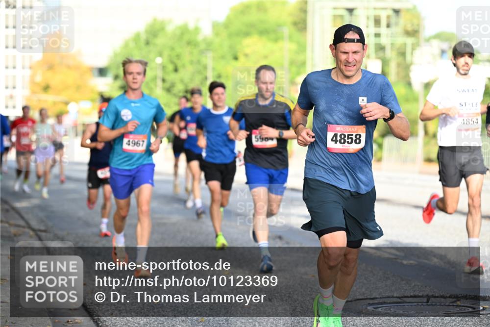 06.09.2026 - CURREX Alsterlauf Dr. Thomas Lammeyer http://msf.ph/oto/10123369 06.09.2026 09:39:31 Laufen 1111, 590, 4967, 4858, 4854 meine-sportfotos.de