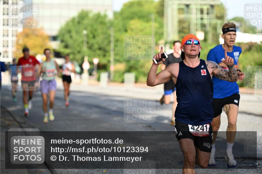 06.09.2026 - CURREX Alsterlauf Dr. Thomas Lammeyer http://msf.ph/oto/10123394 06.09.2026 09:39:34 Laufen 4241, 9 meine-sportfotos.de