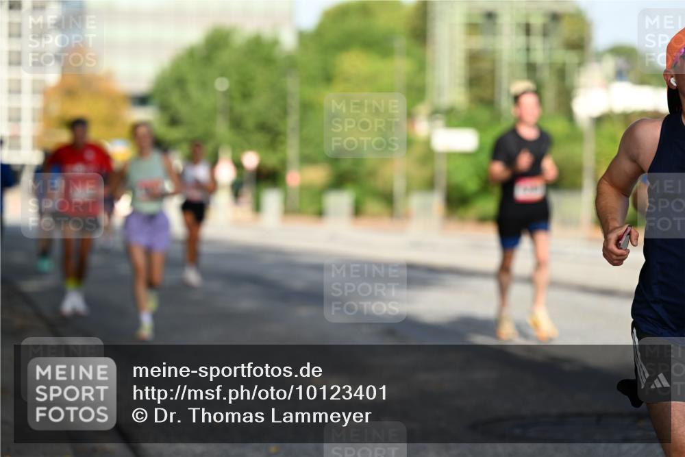 06.09.2026 - CURREX Alsterlauf Dr. Thomas Lammeyer http://msf.ph/oto/10123401 06.09.2026 09:39:34 Laufen  meine-sportfotos.de