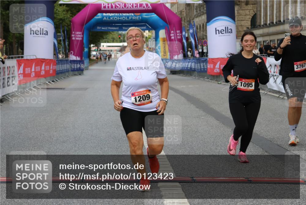 06.09.2026 - CURREX Alsterlauf Strokosch-Dieckow http://msf.ph/oto/10123423 06.09.2026 12:09:51 Ziel 1095, 1150, 1209 meine-sportfotos.de