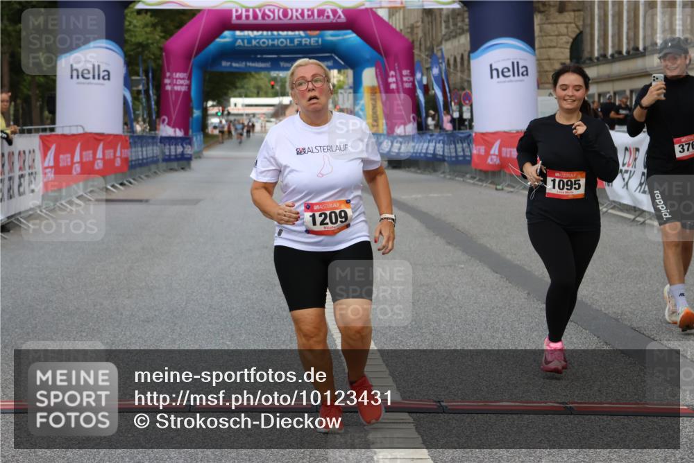 06.09.2026 - CURREX Alsterlauf Strokosch-Dieckow http://msf.ph/oto/10123431 06.09.2026 12:09:51 Ziel 1095, 1150, 1209 meine-sportfotos.de