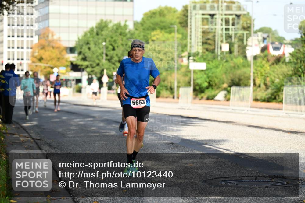 06.09.2026 - CURREX Alsterlauf Dr. Thomas Lammeyer http://msf.ph/oto/10123440 06.09.2026 09:39:40 Laufen 5663 meine-sportfotos.de