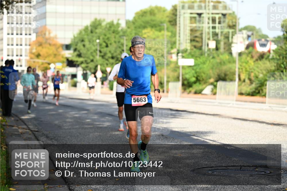 06.09.2026 - CURREX Alsterlauf Dr. Thomas Lammeyer http://msf.ph/oto/10123442 06.09.2026 09:39:40 Laufen 5663 meine-sportfotos.de