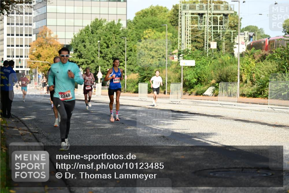 06.09.2026 - CURREX Alsterlauf Dr. Thomas Lammeyer http://msf.ph/oto/10123485 06.09.2026 09:39:45 Laufen 2248, 5811, 6419, 6136 meine-sportfotos.de