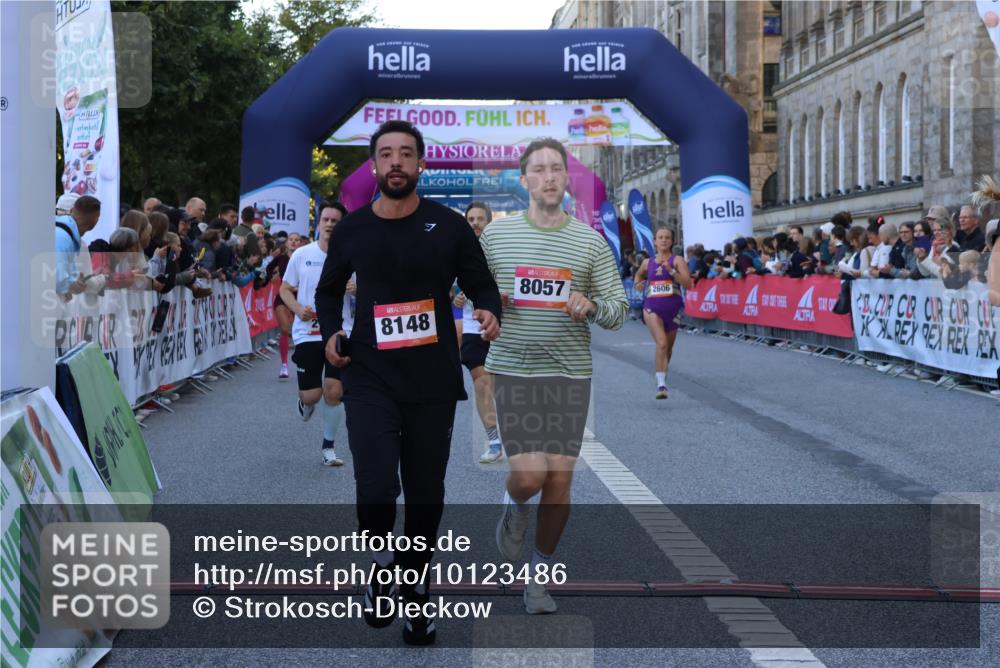 06.09.2026 - CURREX Alsterlauf Strokosch-Dieckow http://msf.ph/oto/10123486 06.09.2026 09:42:01 Ziel 2606, 2608, 2738, 3592, 3714, 4068, 4470, 4535, 4671, 4854, 4931, 4967, 5124, 5997, 6375, 8057, 8148 meine-sportfotos.de
