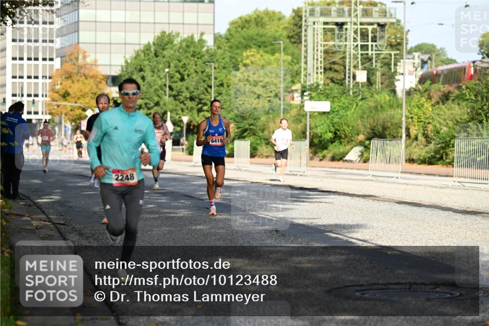 06.09.2026 - CURREX Alsterlauf Dr. Thomas Lammeyer http://msf.ph/oto/10123488 06.09.2026 09:39:45 Laufen 2248, 6419 meine-sportfotos.de