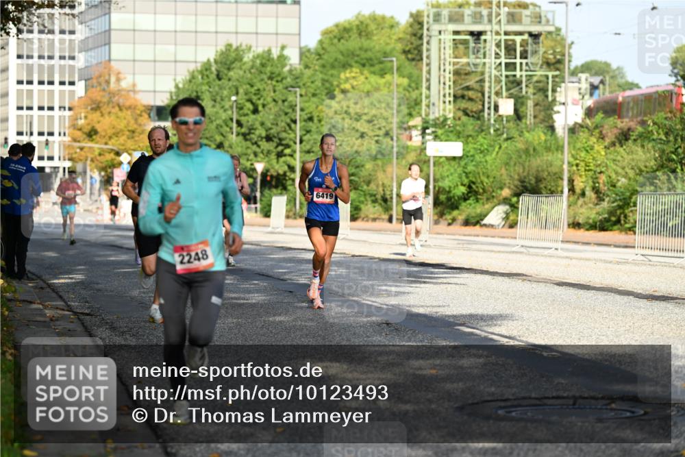 06.09.2026 - CURREX Alsterlauf Dr. Thomas Lammeyer http://msf.ph/oto/10123493 06.09.2026 09:39:46 Laufen 2248, 6419 meine-sportfotos.de
