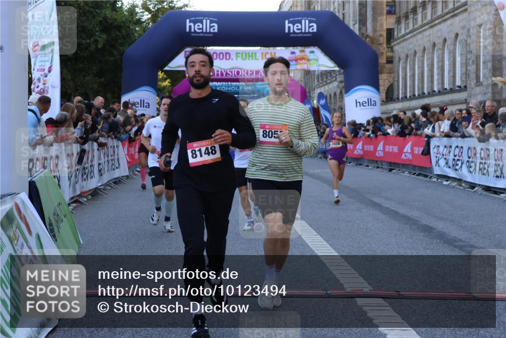 06.09.2026 - CURREX Alsterlauf Strokosch-Dieckow http://msf.ph/oto/10123494 06.09.2026 09:42:01 Ziel 2606, 2608, 2738, 3592, 3714, 4068, 4470, 4535, 4671, 4854, 4931, 4967, 5124, 5997, 6375, 8057, 8148 meine-sportfotos.de