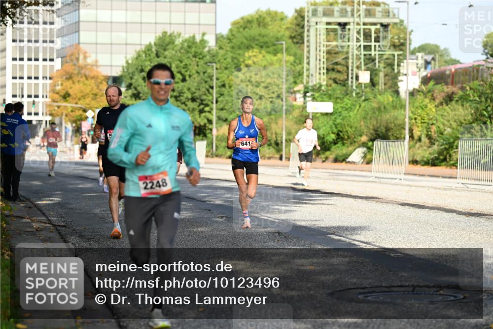 06.09.2026 - CURREX Alsterlauf Dr. Thomas Lammeyer http://msf.ph/oto/10123496 06.09.2026 09:39:46 Laufen 2248, 641 meine-sportfotos.de