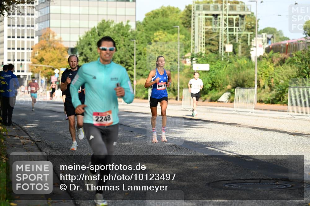 06.09.2026 - CURREX Alsterlauf Dr. Thomas Lammeyer http://msf.ph/oto/10123497 06.09.2026 09:39:46 Laufen 2248, 6419 meine-sportfotos.de