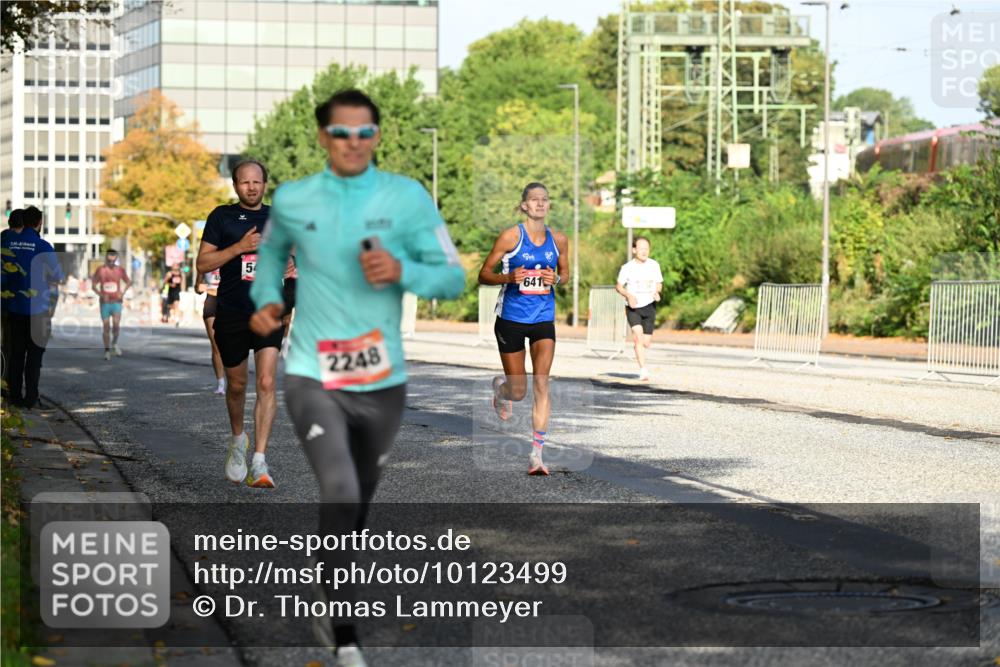 06.09.2026 - CURREX Alsterlauf Dr. Thomas Lammeyer http://msf.ph/oto/10123499 06.09.2026 09:39:46 Laufen 98, 54, 2248, 641 meine-sportfotos.de