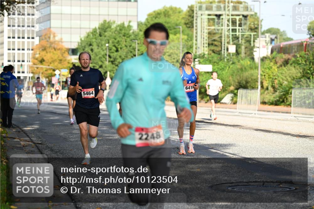 06.09.2026 - CURREX Alsterlauf Dr. Thomas Lammeyer http://msf.ph/oto/10123504 06.09.2026 09:39:47 Laufen 5464, 2248, 6419 meine-sportfotos.de