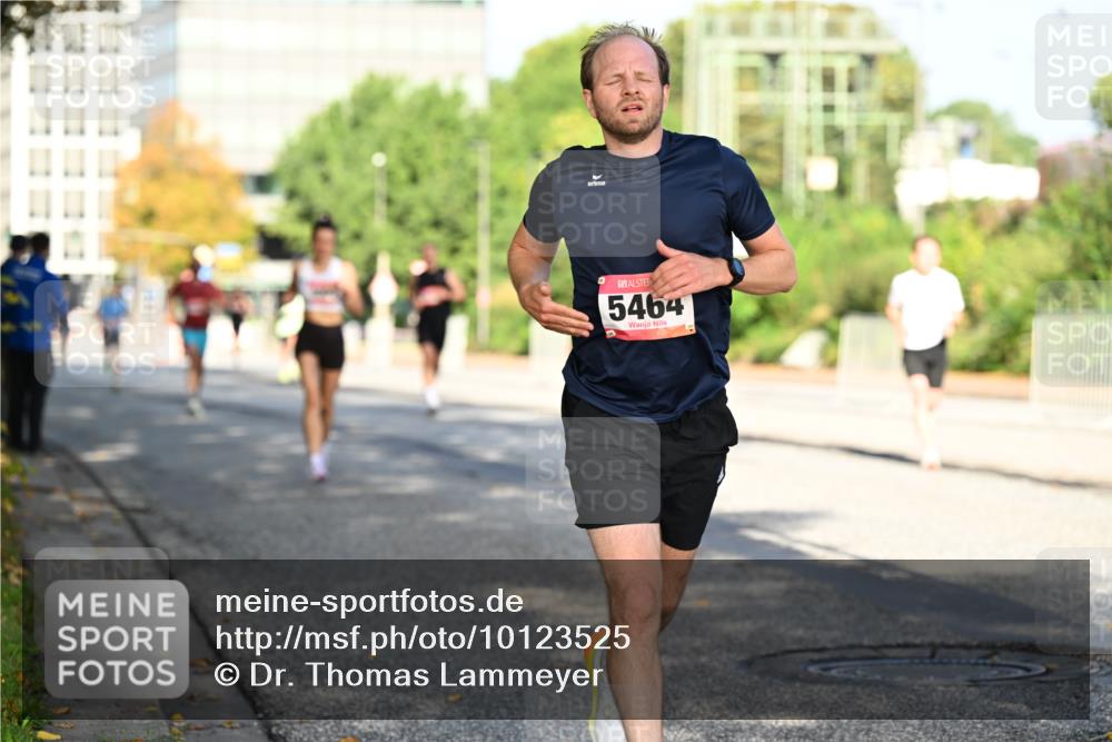 06.09.2026 - CURREX Alsterlauf Dr. Thomas Lammeyer http://msf.ph/oto/10123525 06.09.2026 09:39:49 Laufen 5464 meine-sportfotos.de