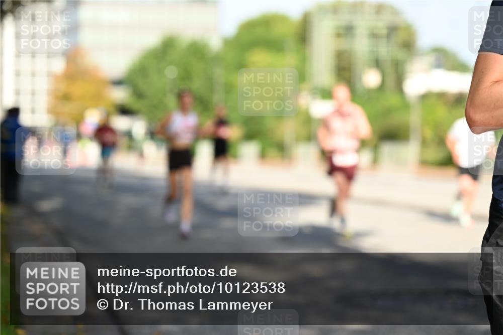 06.09.2026 - CURREX Alsterlauf Dr. Thomas Lammeyer http://msf.ph/oto/10123538 06.09.2026 09:39:50 Laufen  meine-sportfotos.de