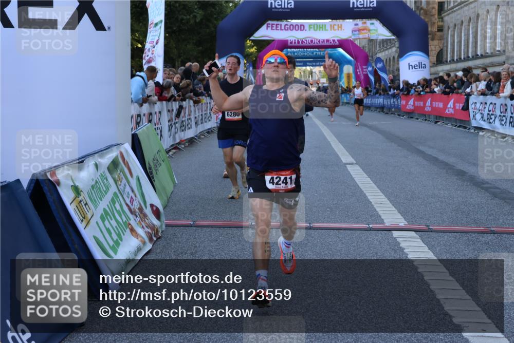 06.09.2026 - CURREX Alsterlauf Strokosch-Dieckow http://msf.ph/oto/10123559 06.09.2026 09:42:10 Ziel 2606, 3238, 3714, 4068, 4241, 4535, 4967, 5112, 5960, 5997, 6127, 6151, 6280 meine-sportfotos.de