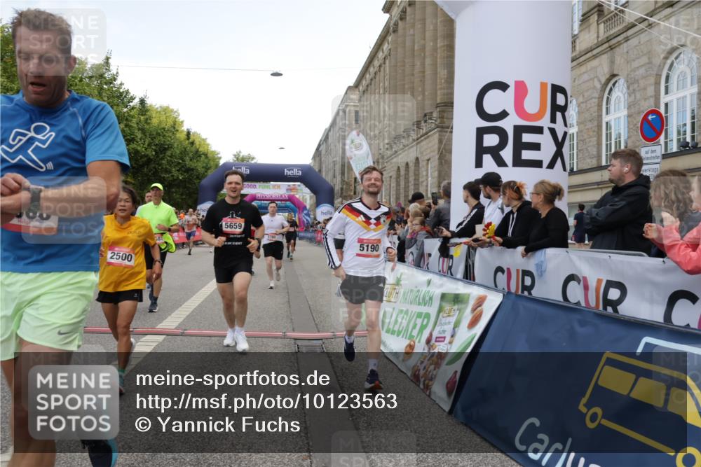 06.09.2026 - CURREX Alsterlauf Yannick Fuchs http://msf.ph/oto/10123563 06.09.2026 10:02:54 Ziel 2500, 2687, 4474, 4475, 5190, 5366, 5659, 5771, 5780, 5865, 5866, 6398, 8282 meine-sportfotos.de