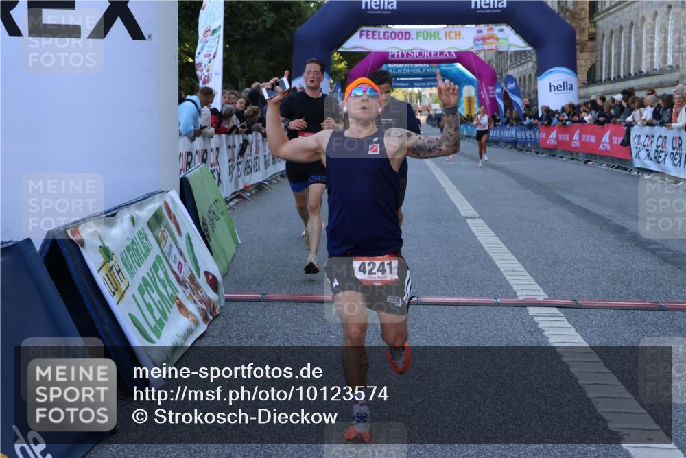 06.09.2026 - CURREX Alsterlauf Strokosch-Dieckow http://msf.ph/oto/10123574 06.09.2026 09:42:10 Ziel 2606, 3238, 3714, 4068, 4241, 4535, 4967, 5112, 5960, 5997, 6127, 6151, 6280 meine-sportfotos.de