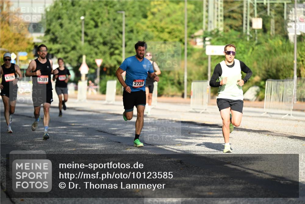 06.09.2026 - CURREX Alsterlauf Dr. Thomas Lammeyer http://msf.ph/oto/10123585 06.09.2026 09:39:58 Laufen 6376, 6381, 2729 meine-sportfotos.de