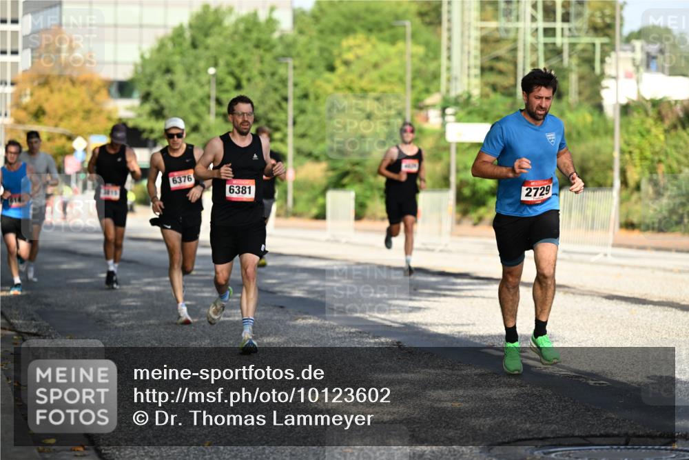 06.09.2026 - CURREX Alsterlauf Dr. Thomas Lammeyer http://msf.ph/oto/10123602 06.09.2026 09:40:00 Laufen 6376, 6381, 2729 meine-sportfotos.de